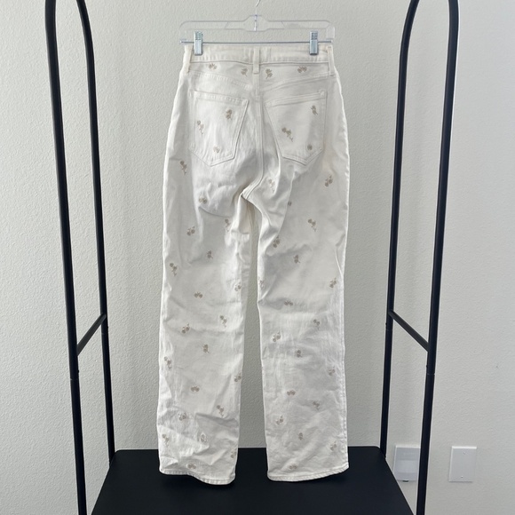 ABERCROMBIE & FITCH | Curve Love High Rise 90s Relaxed Jean Cream Embroidered - Picture 9 of 12